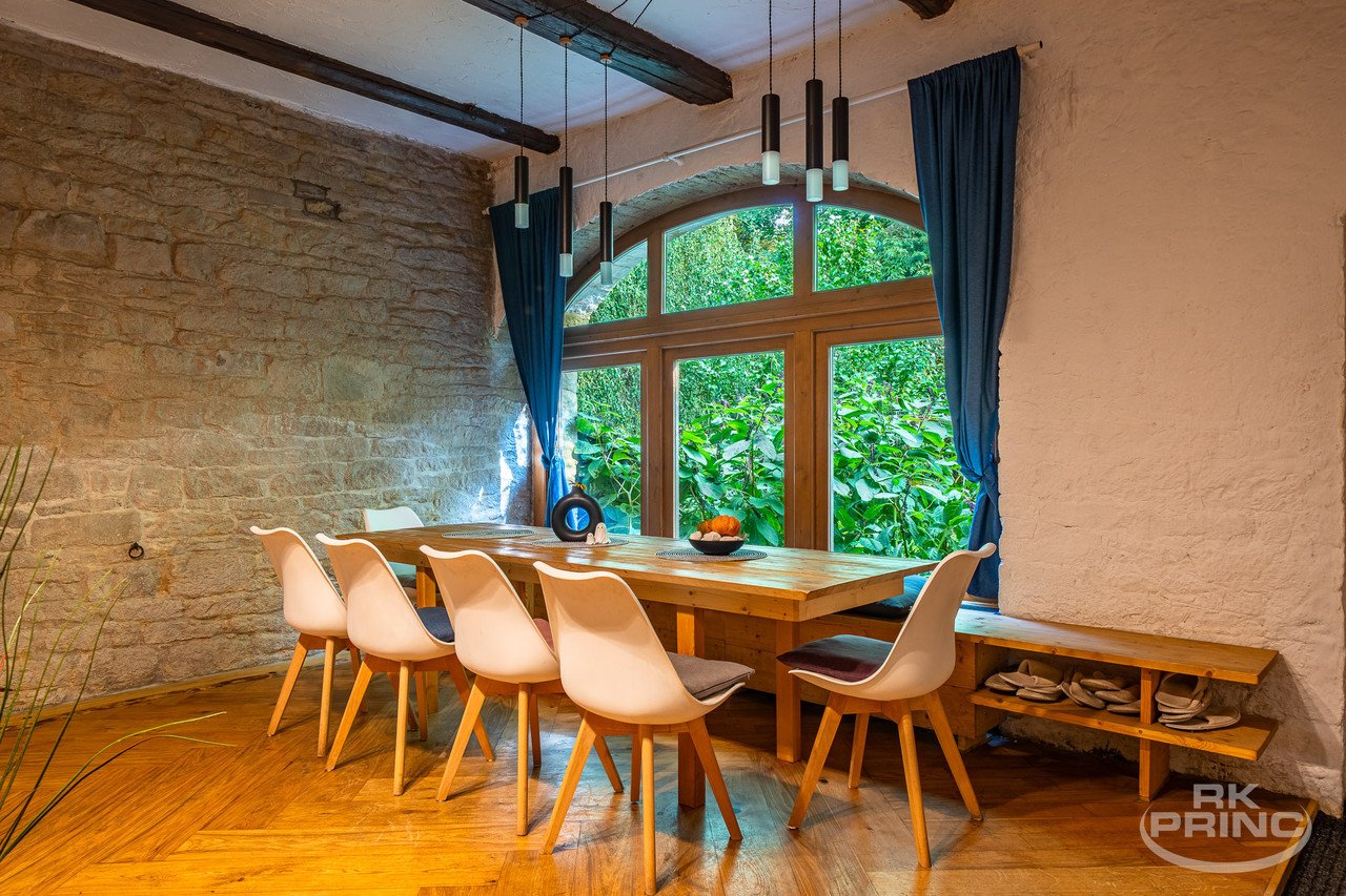 tn_zoom_filename_28893