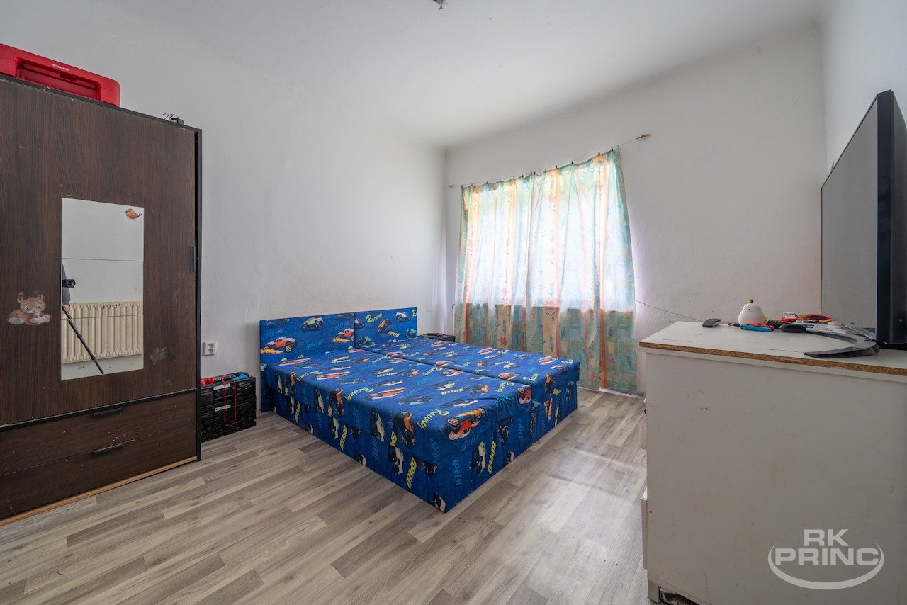 tn_zoom_filename_28757 tn_zoom_filename_28757